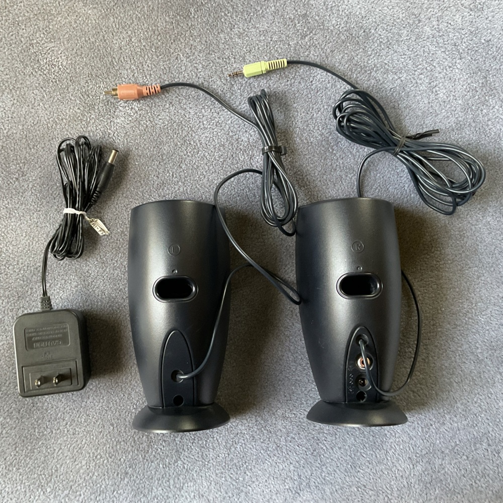 Duo DELL Plug In Speakers- Model A215 - With All Cords And Power Cord - Picture 2 of 6